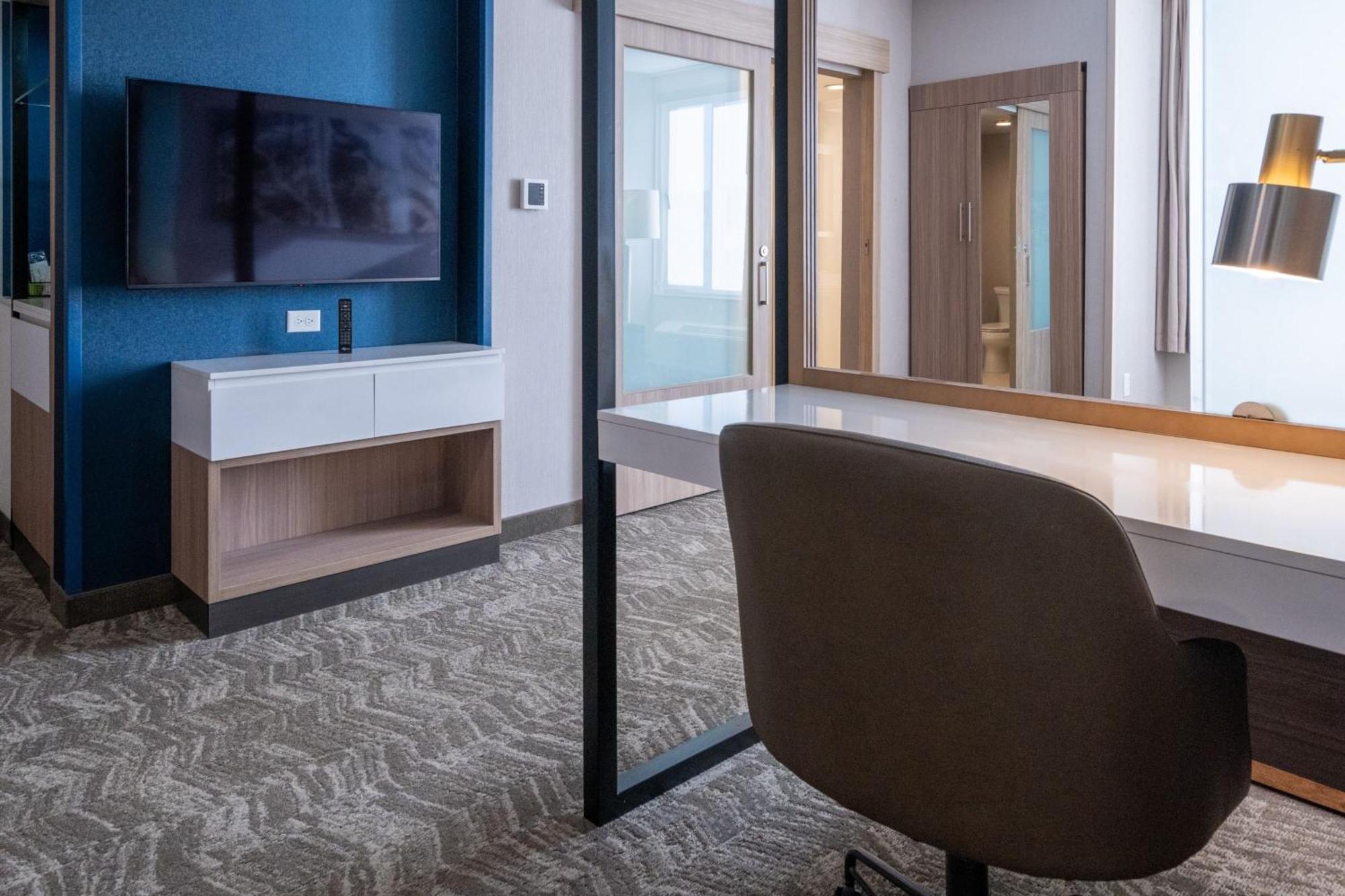 Springhill Suites By Marriott Woodbridge Exterior foto
