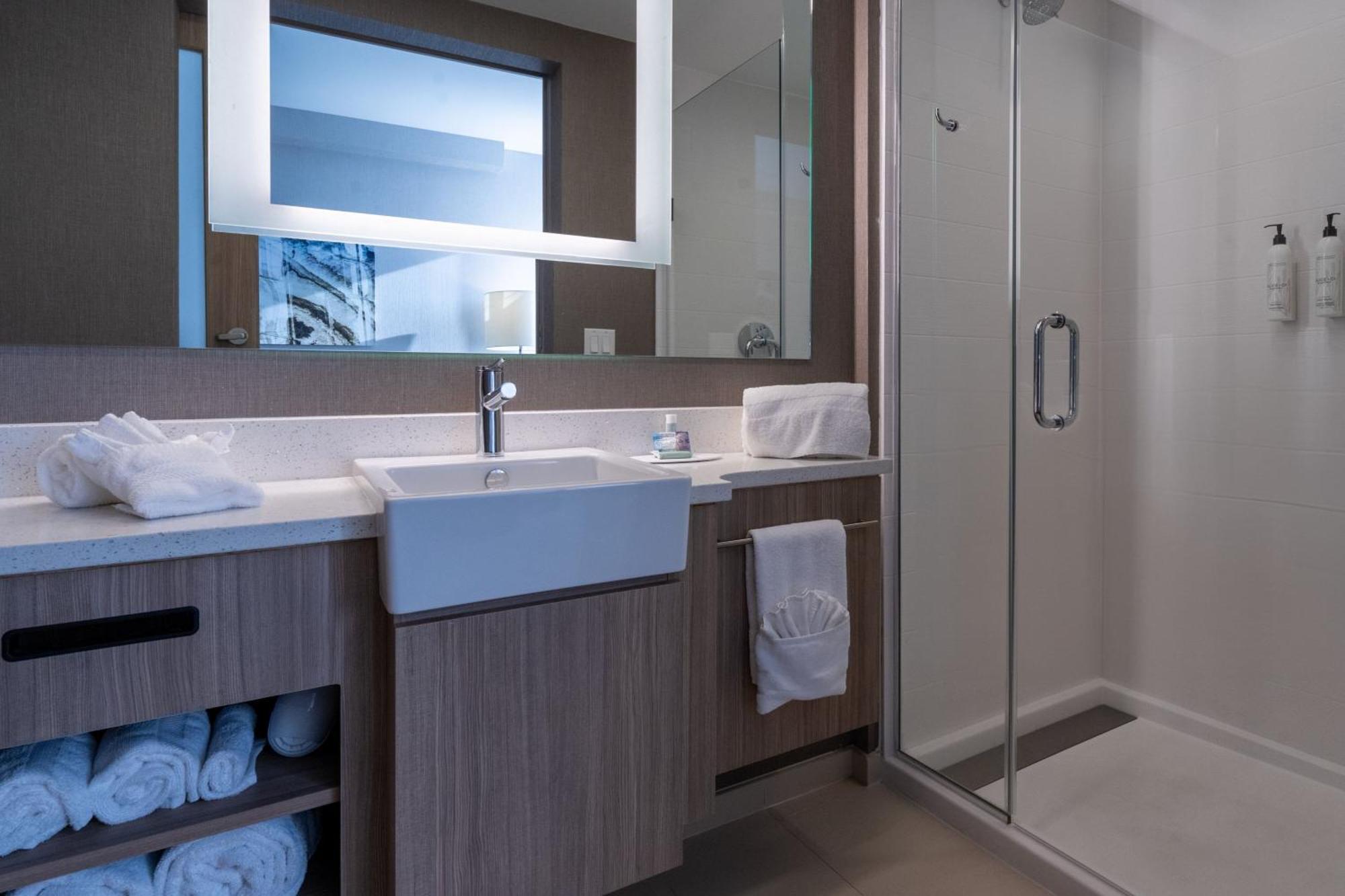 Springhill Suites By Marriott Woodbridge Exterior foto